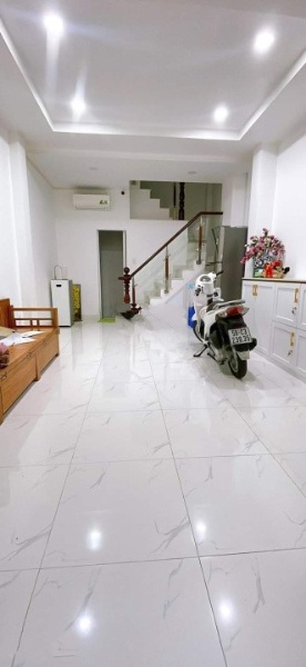 Bán nhà 4 tầng 70 m² tại Đường Huỳnh Tấn Phát, Phường Bình Thuận, Quận 7, Hồ Chí Minh